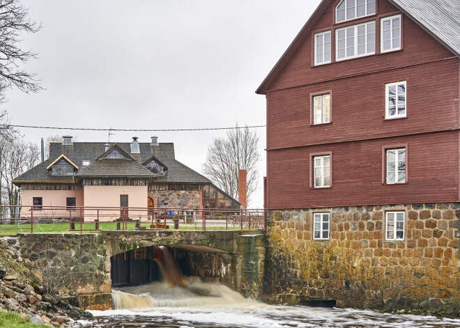 Ķoņu dzirnavas viesu māja, Ķoņi, Valmieras nov.