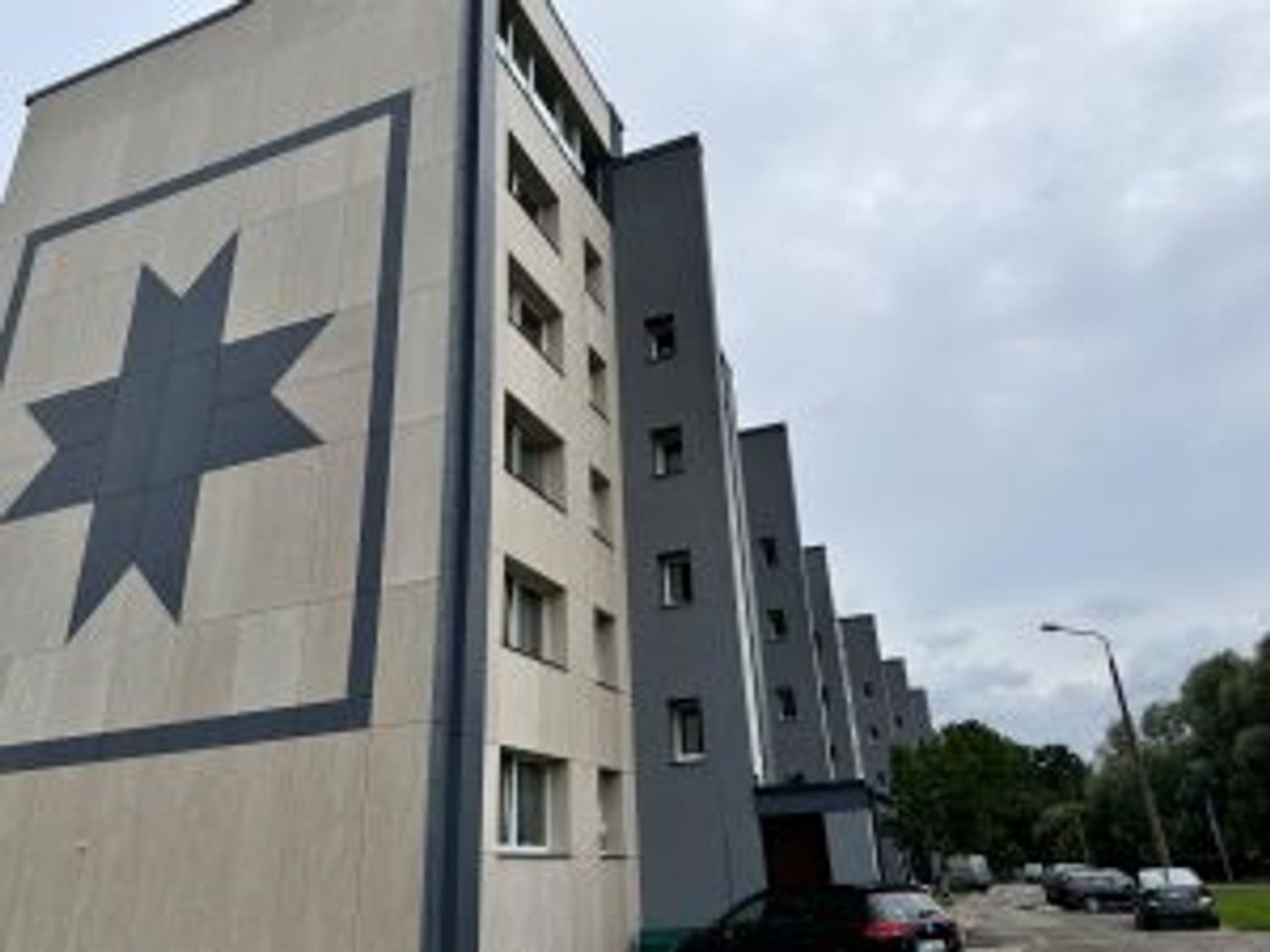 Daudzdzīvokļu māja Linarda Laicena iela 12, Valmiera